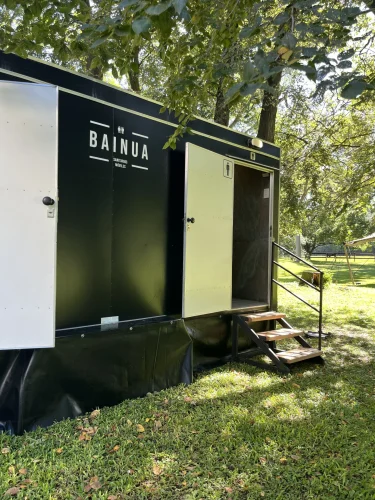 BAINUA-Baños moviles_exterior